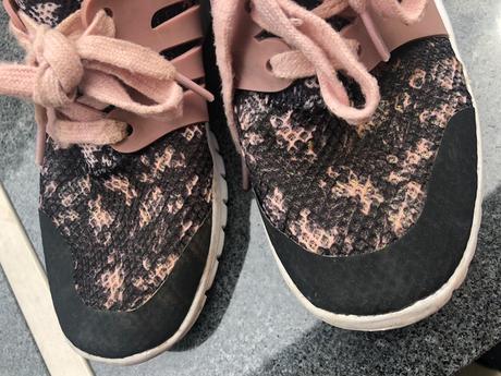 34 letni boty cerno ruzove pepperts, pepperts,34