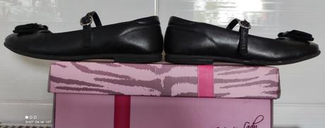 Slavnostní střevíčky, 32