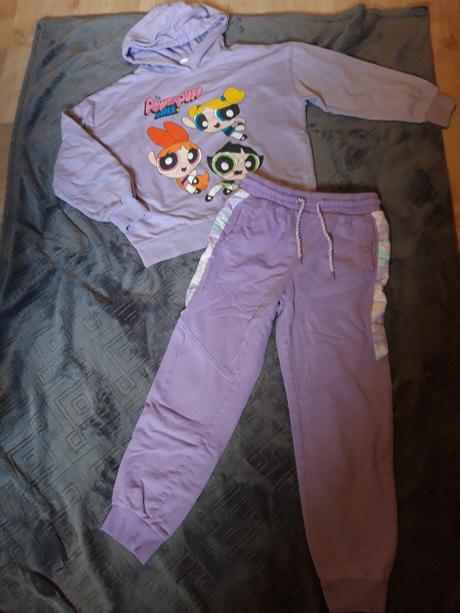 Tepláková souprava, 146