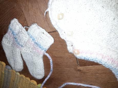 Sada svetr,ponožky,čepička na miminko, 62