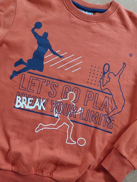 Mikina cihlová lets go play vel. 146-152, 146