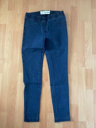 Nové dívčí džegíny, pepperts,158