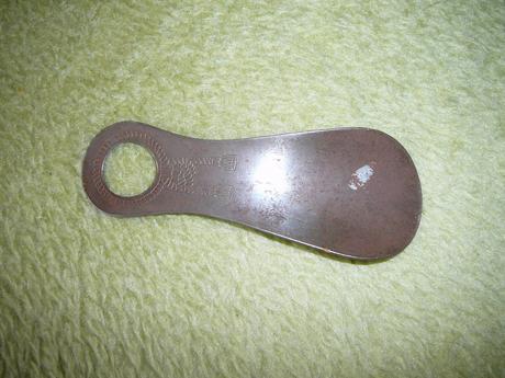 Lžíce na obouvání, 