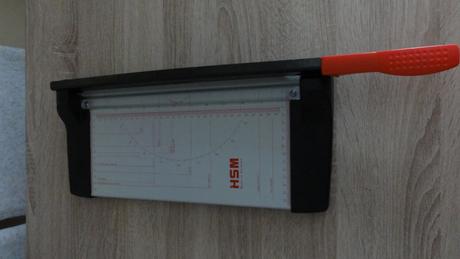 Paková řezačka papíru a4 plechová hsm, 