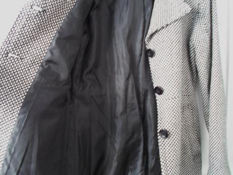 Černý bílý kabát kabátek, s