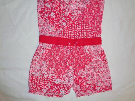 Luxusní růžovočervený květovaný letní overal, 122