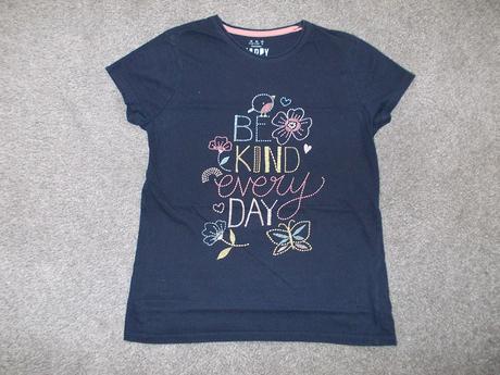 2x tričko s kr. rukávem, vel.152, reserved,152