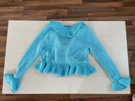 Modrý volán svetřík/bolerko, vel neuvedena cca m,, s
