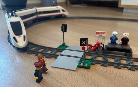 Lego city vysokorychlostní osobní vlak 60051,