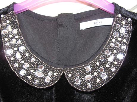 Sváteční černý velurový kraťasový overal, marks & spencer,146