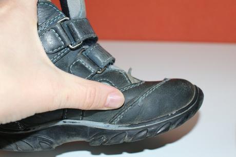 Zimní boty - rozpáraný šev, fare,26