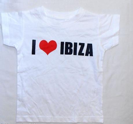 E94. bílé tričko s nápisem, 104