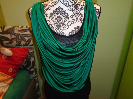 Luxusní zelenočerné pružné šaty, 36