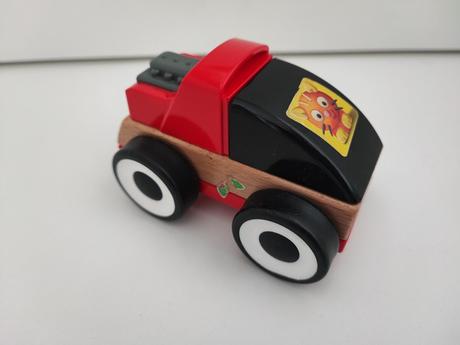 Sada dřevěných autíček, 