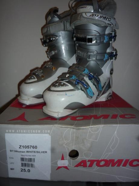 Lyžařský set - lyžáky atomic 25, lyže rossignol 13, atomic,130-139 cm