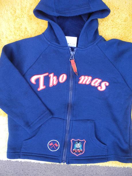 Mikina s kapucí, 86