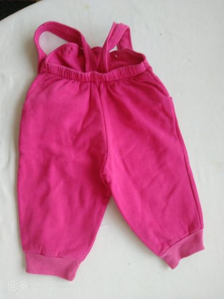 Dívčí tepláčky, 80