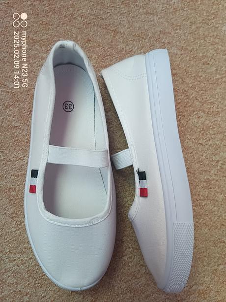 Cvičky dívčí zn."fashion" vel."33", 33