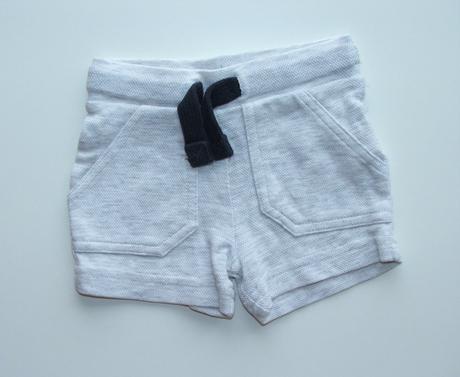 H34 kraťasy vel. 62, f&f,62