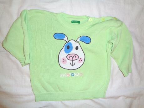 Nádherný přízový zelinkavý svetr s vyšitým pejskem, 86