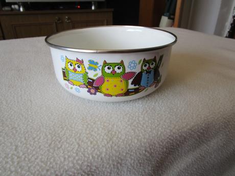 Dětský kastrůlek s krásným dekorem soviček, 