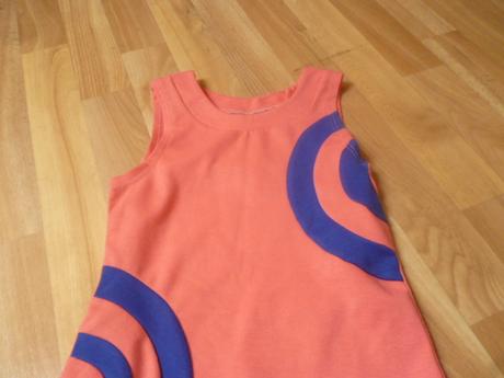 Elastické šaty 10-11, 140