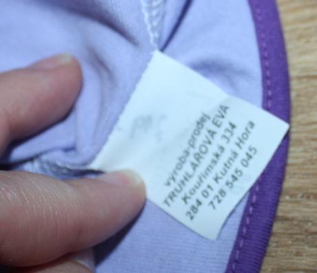 Fialové šaty, česká výroba, 74