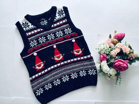 Krásná sváteční vesta zn. next - v.3/4 roky, 104