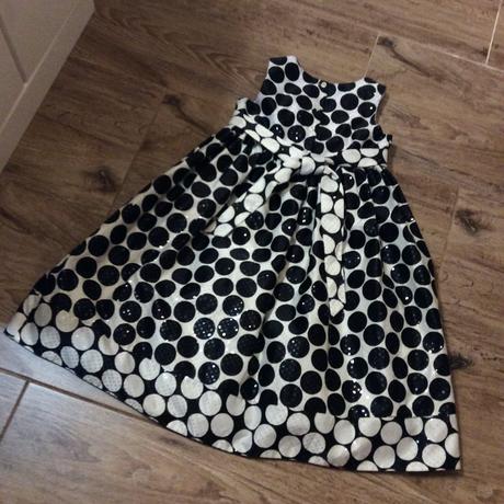 Slavnostní nádherné třpytící šaty, 116