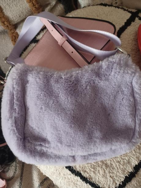 Lila chlupatá kabelka lindex, lindex