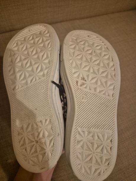 Dívčí plátěnky md se světlou podrážkou vel. 32, 32