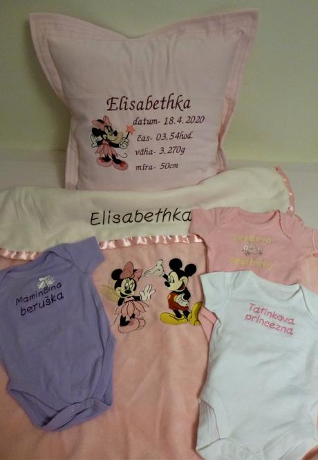 Památeční polštářky s údaji miminek,
