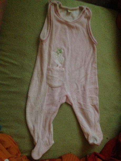 Dívčí dupačky, 62