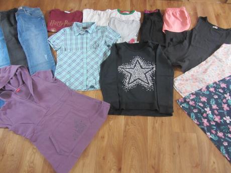 Balík oblečení na holku vel. 11-12 let, 140–152