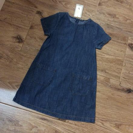 Nové šaty s kapsami, tu,122