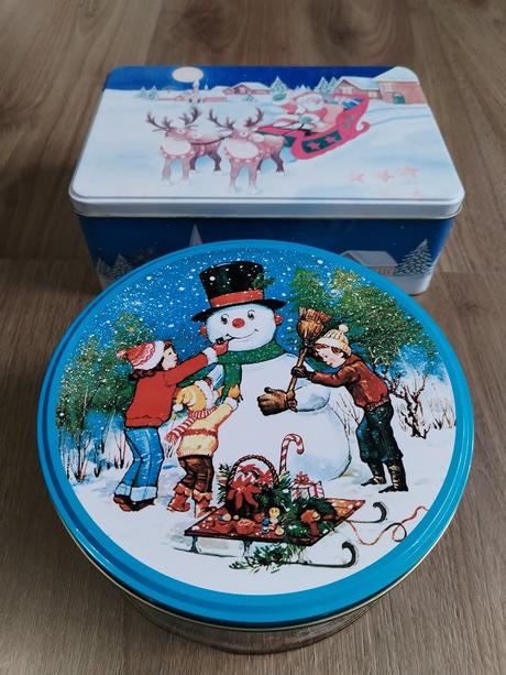 Vánoční plechové dózy na cukroví,