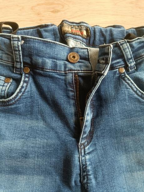 Rifle, velikost 152, kids fashion,152