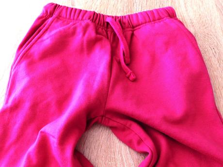 Dívčí tepláky, 116