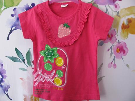 Sytě růžové tričko s obrázky, 110