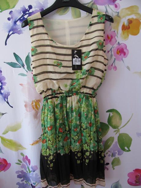 Letní květované šaty s bordurou, s