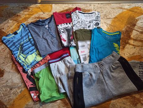 Trička, trenky a tepláky, 158–170