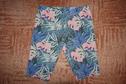 Krátké legíny s listy vel. 134-140, reserved,134