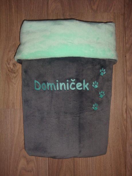 Deka s výšivkou jméno na přání - více barev, šířka (cm): 75,délka (cm): 90