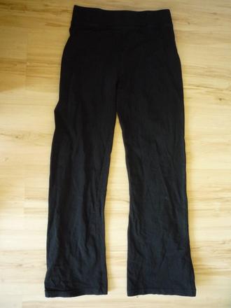 Černé dívčí tepláky, marks & spencer,146