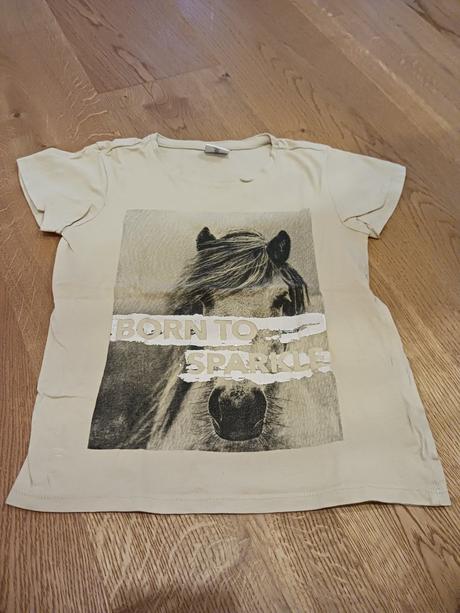 Triko č.134/140, 134