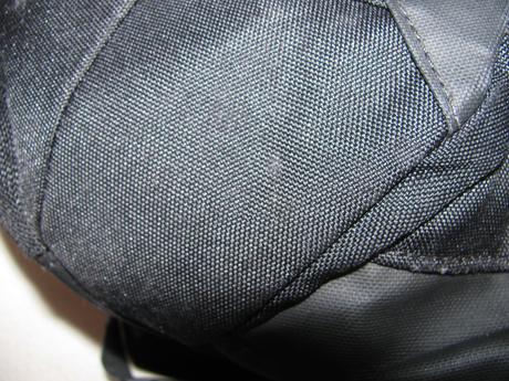 Sportovní černý batoh under armour,