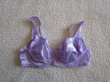 Pěkná fialová podprsenka s kosticí, vel. 70b, 70b