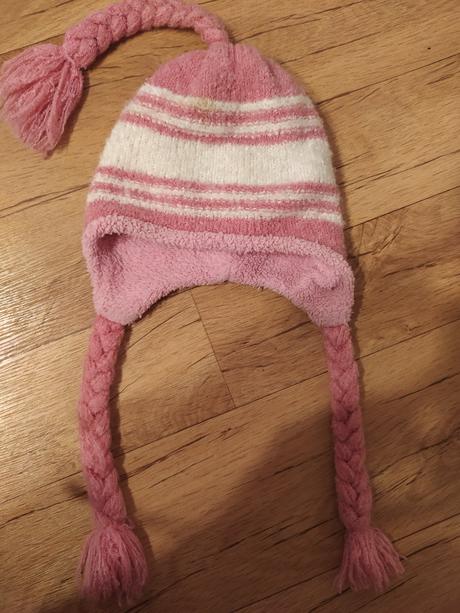 Dívčí zimní čepice,