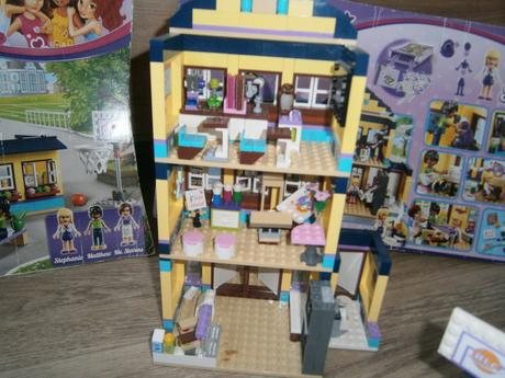 Lego friends střední škola, 