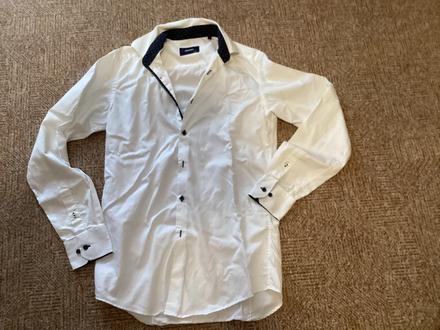 Chlapecká košile, 176